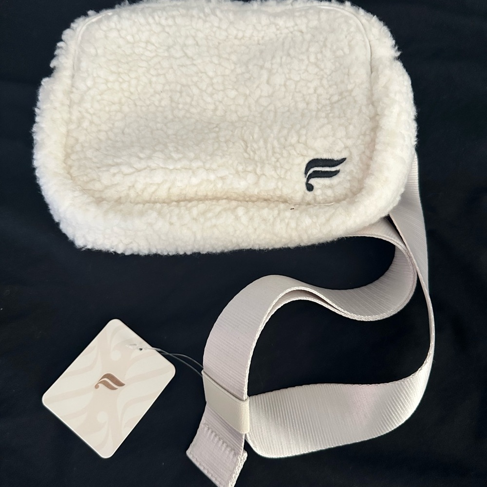 Brand New Fabletics The Belt Bag Teddy - Bone